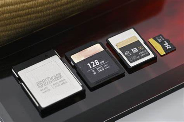 出售sandisk閃存卡，手機(jī)內(nèi)存卡：8Gb、16Gb、32Gb、64Gb、128Gb、256Gb