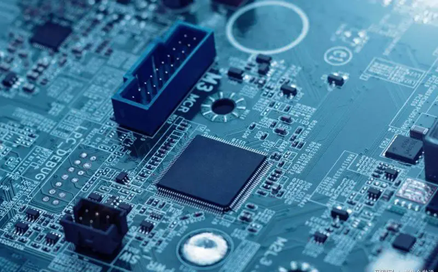 收購(gòu) Broadcom：主機(jī)總線適配器、RAID 控制卡、SAS 擴(kuò)展器、硬盤(pán)驅(qū)動(dòng)器